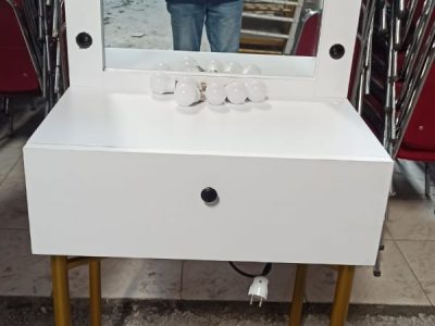 Meja Rias Portable